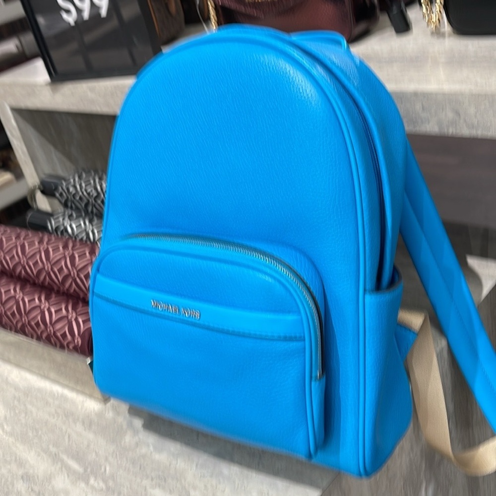 Michael Kors Bex Medium Pebbled Leather Backpack
COLOR SANTORINI BLUE
NWT - Picture 14 of 16